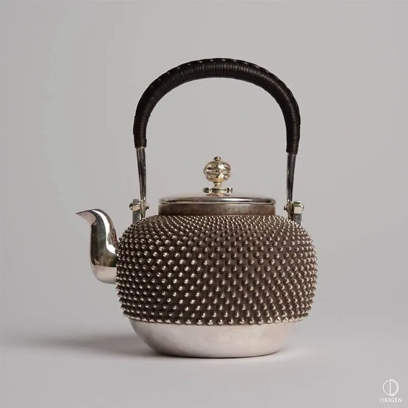 茶碗・茶釜・水指・棗・香合・鉄瓶・急須・茶壷・茶入など茶道具類